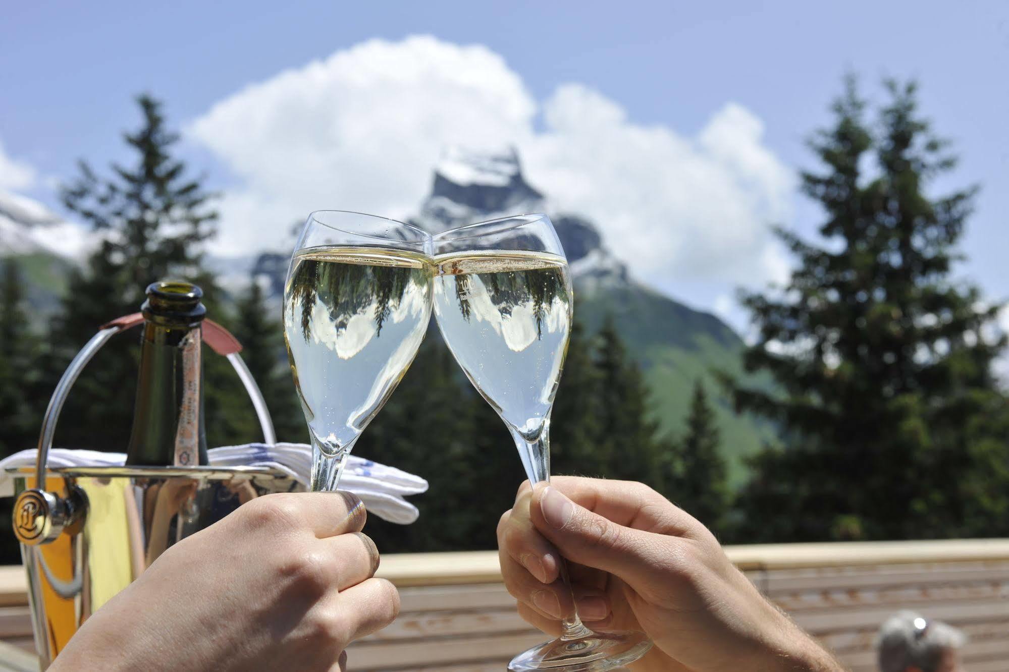 Berglodge Restaurant Ristis Engelberg Zewnętrze zdjęcie